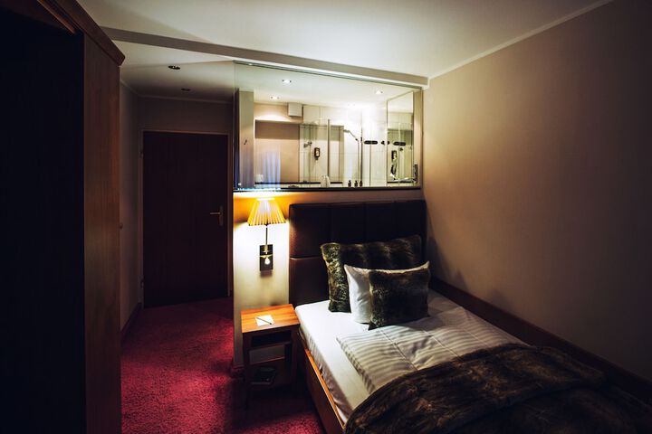 Room 5 of 39