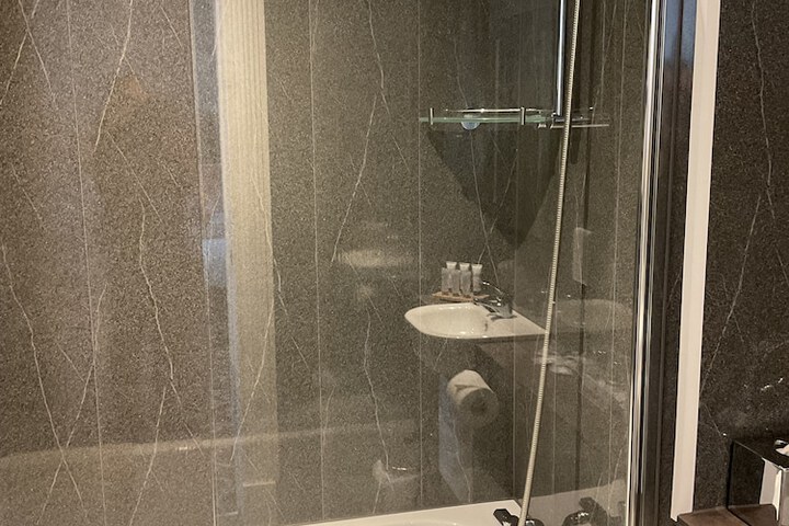 Room 48 of 85