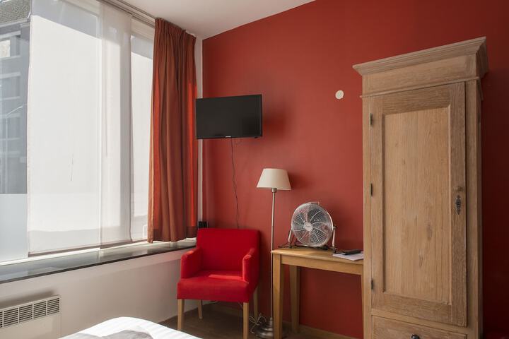Room 19 of 70
