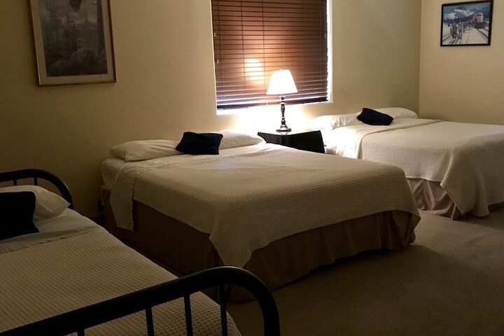 Room 9 of 50