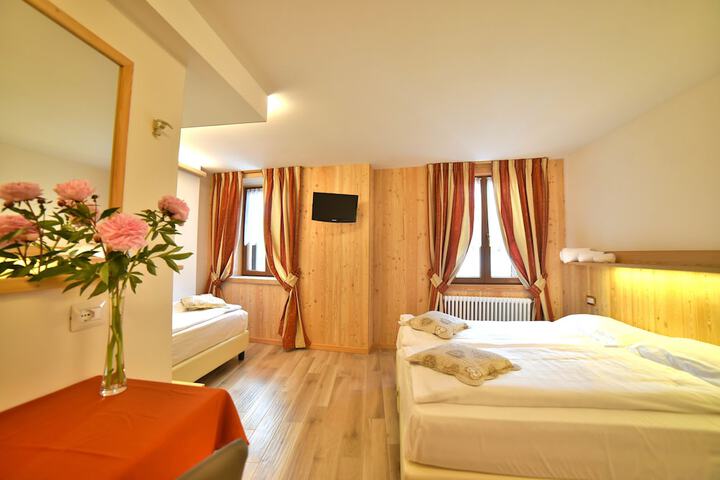 Room 15 of 90