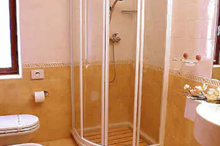 Room 20 of 32