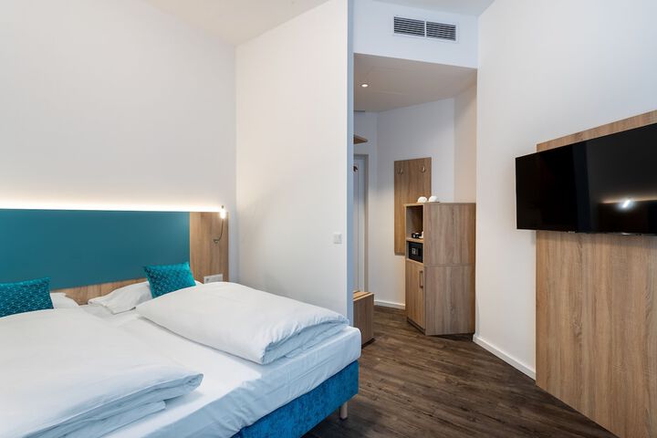 Room 12 of 23