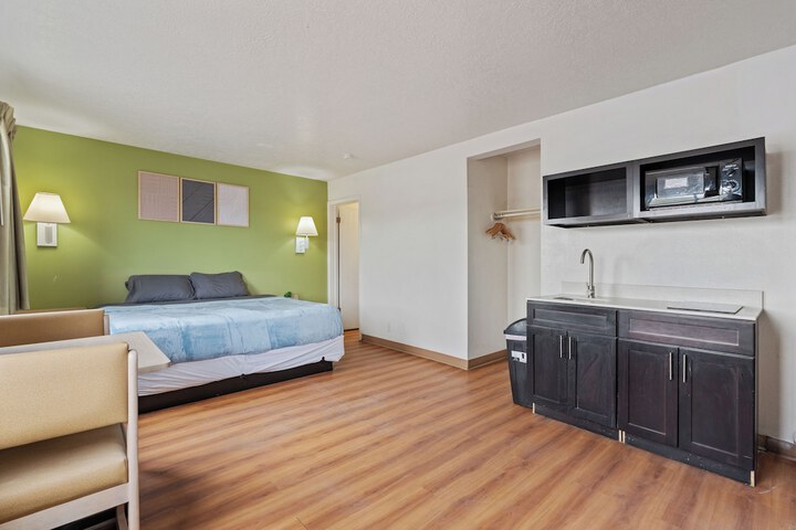 Room 12 of 46
