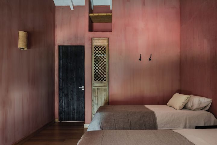 Room 4 of 84