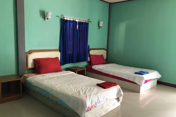 Room 7 of 24