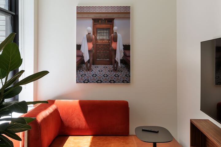 Room 34 of 65