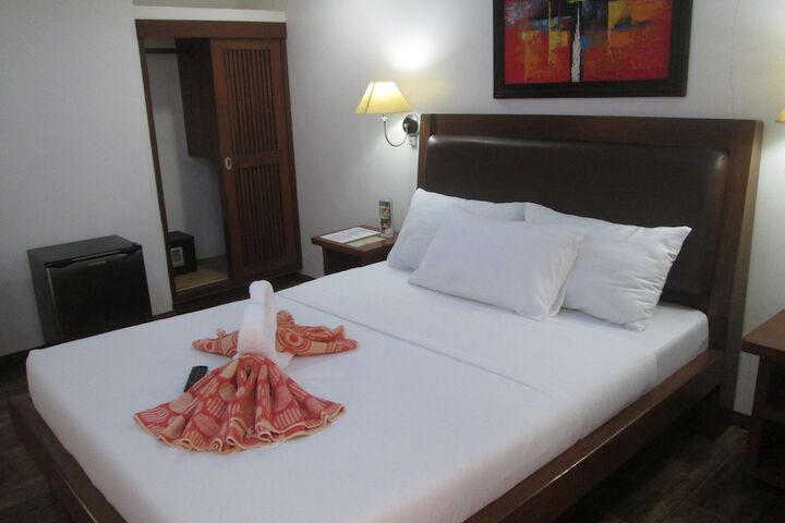 Room 10 of 47