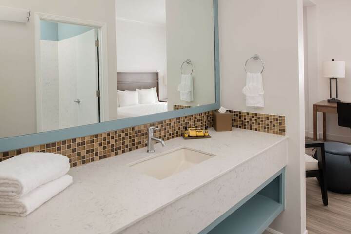 Bathroom sink