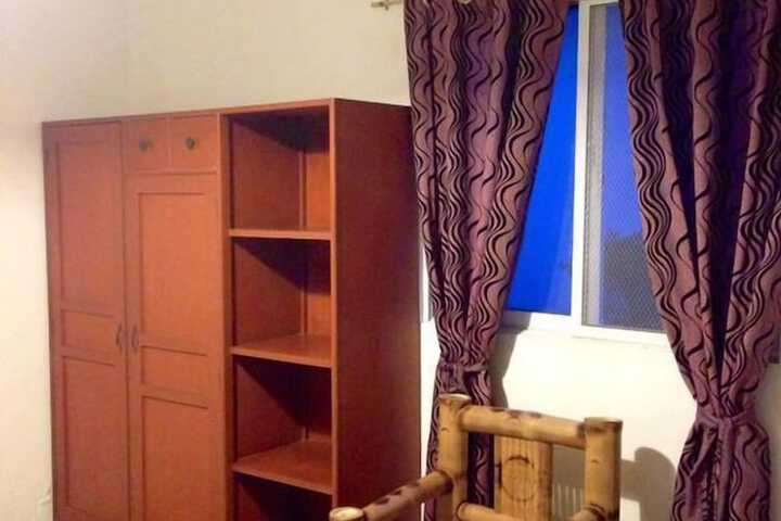 Room 4 of 42