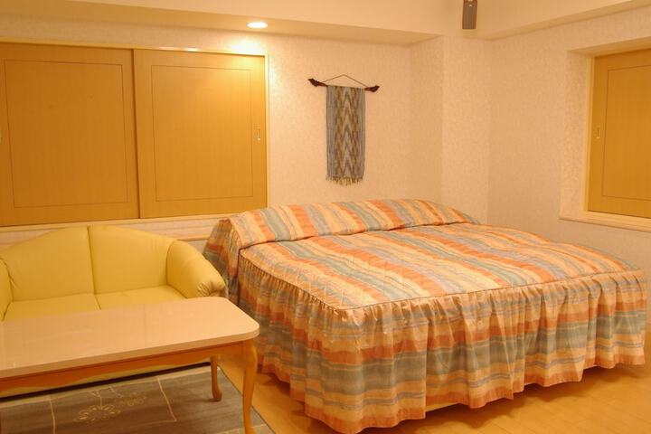 Room 8 of 26