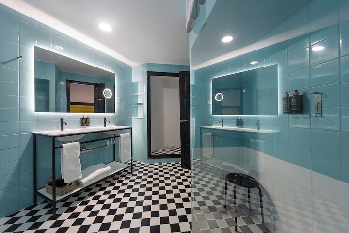 Room 20 of 31