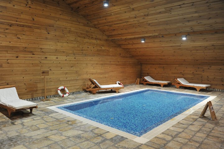 Pool 25 of 53