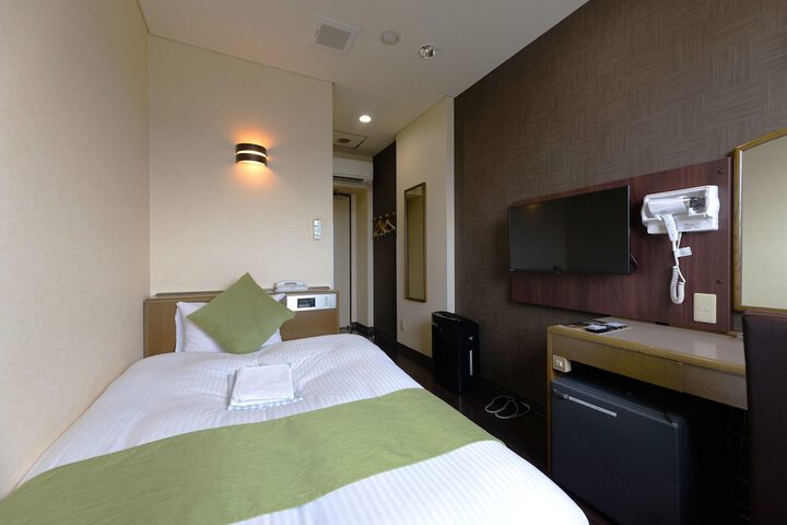 Room 19 of 62