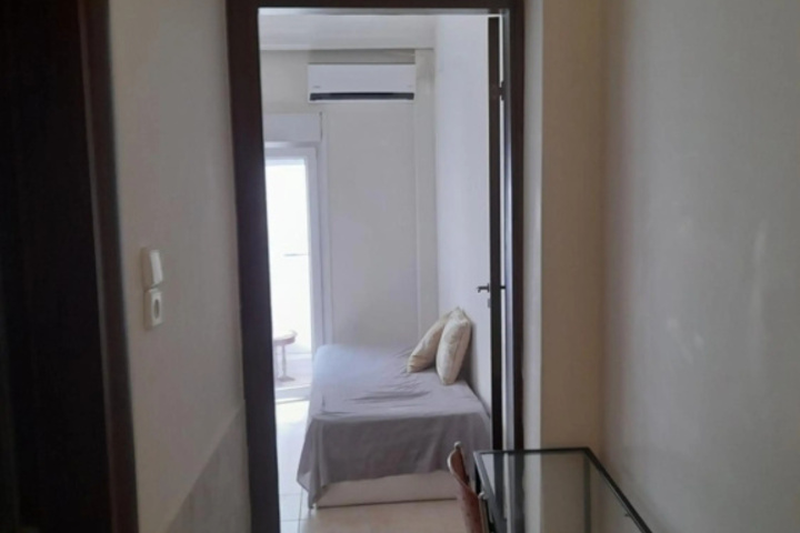 Room 2 of 11