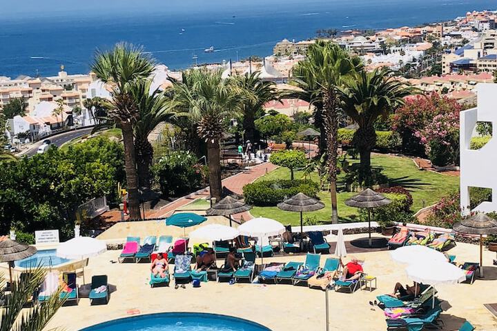 Pools & Facilities