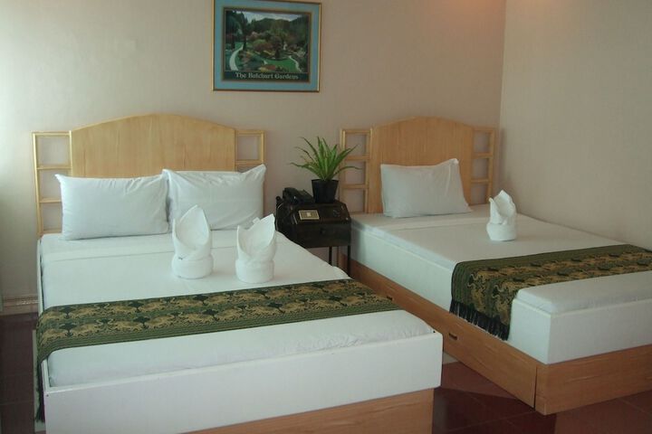 Room 8 of 36