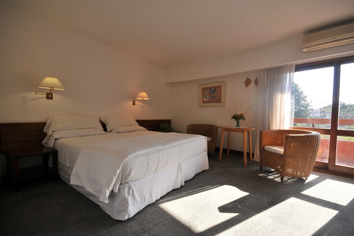 Room 4 of 60