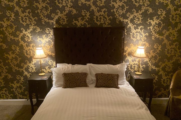 Room 18 of 36