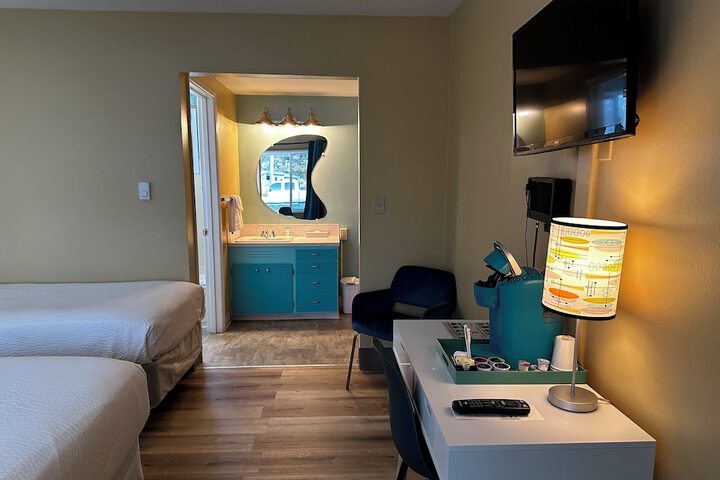 Room 13 of 65