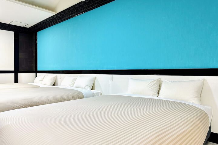 Room 7 of 32