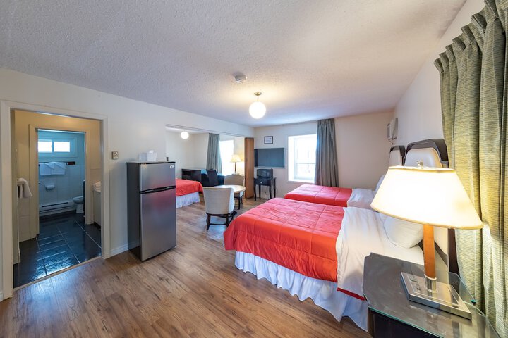 Room 10 of 43