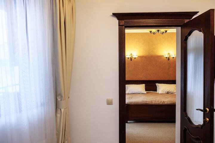 Room 11 of 53