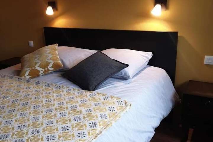 Room 15 of 48