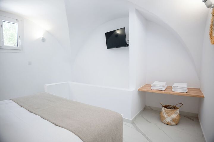 Room 32 of 70