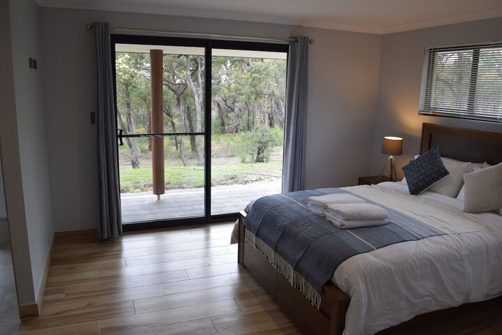 Room 4 of 40