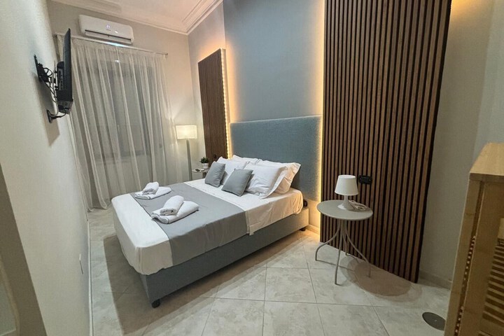 Room 16 of 25
