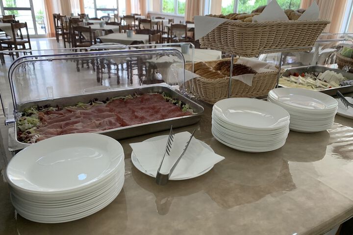 Dining 26 of 47