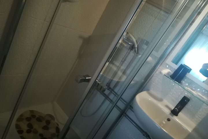 Room 16 of 29