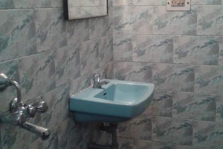 Room 14 of 21