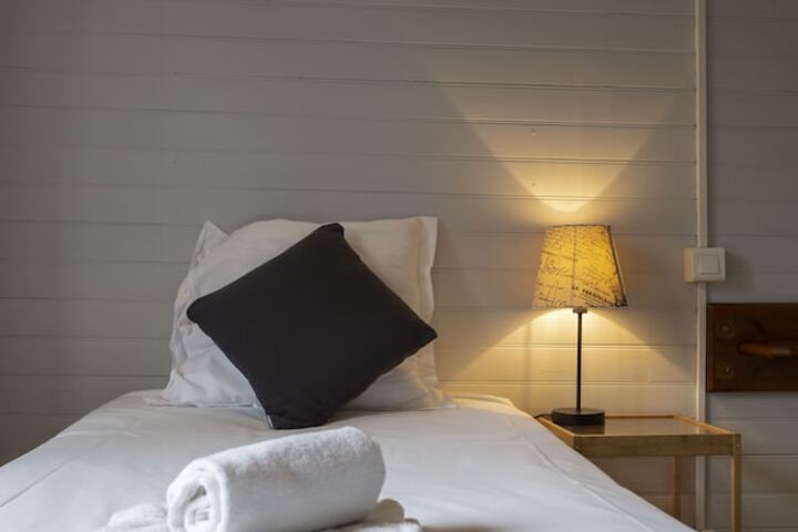 Room 13 of 48