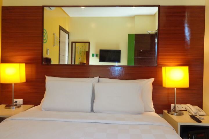 Room 19 of 108