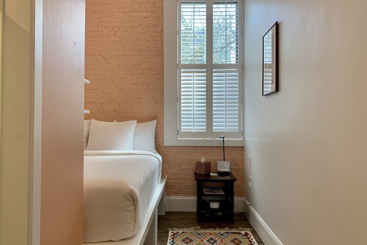 Room 2 of 21