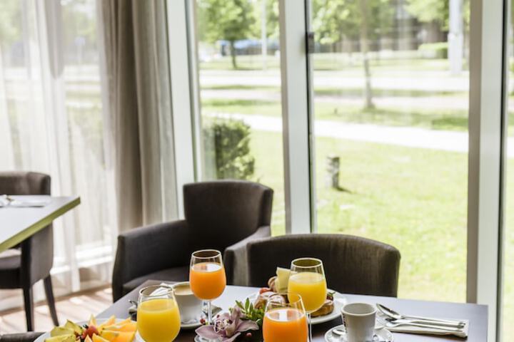 Breakfast/Coffee Service 38 of 68
