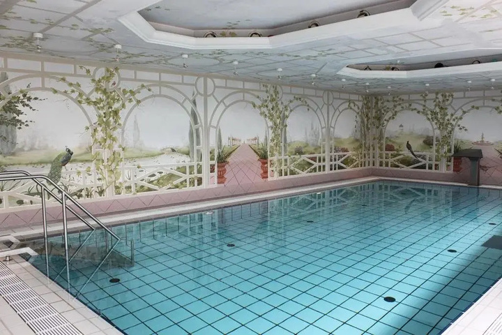 Pool 9 of 11