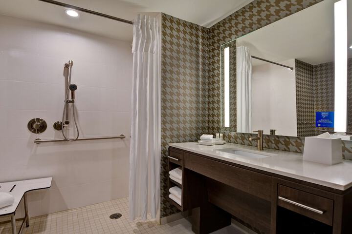 Bathroom shower