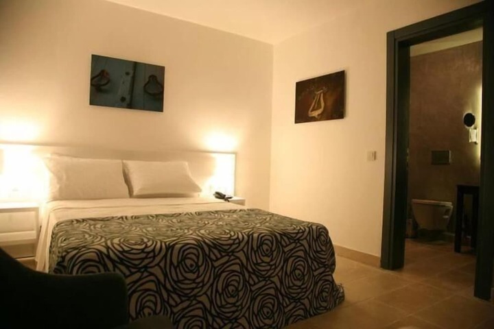 Room 12 of 45