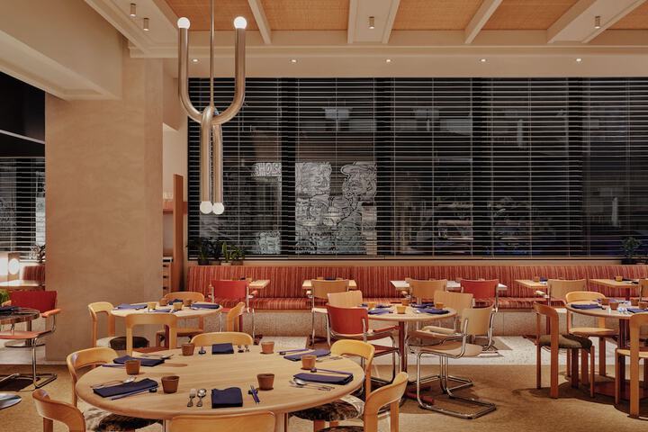 Dining 44 of 60