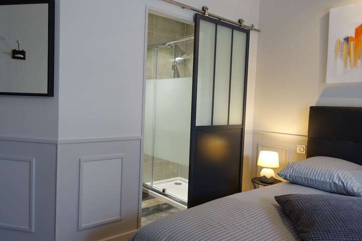 Room 12 of 40