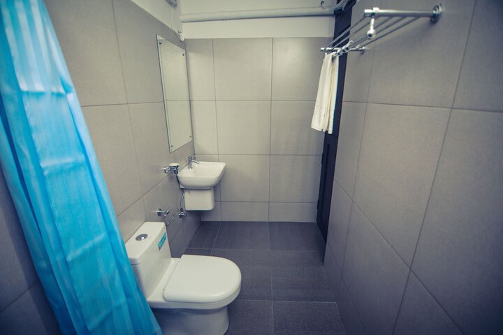 Room 10 of 25