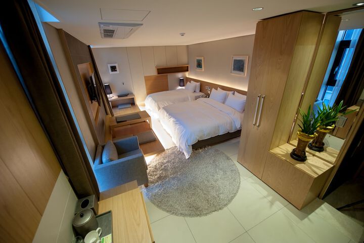 Room 45 of 84