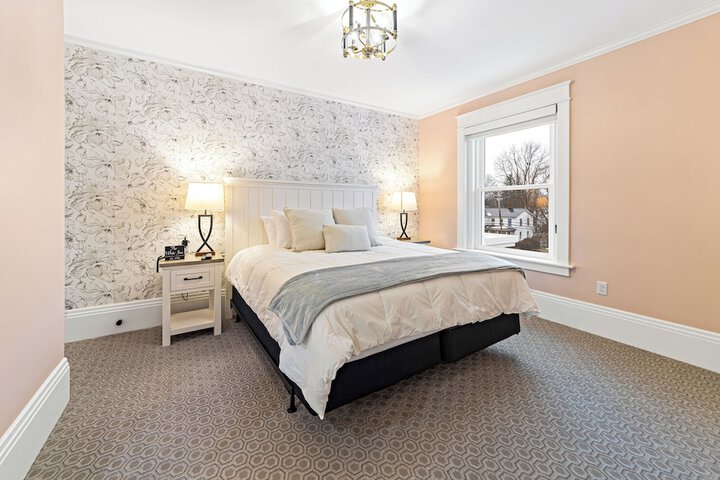 Suite 1 King Bed (50 of 70)