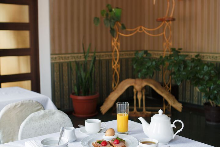 Breakfast/Coffee Service 40 of 56