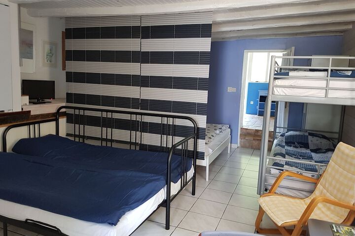 Room 10 of 23