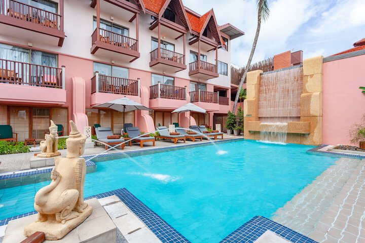 Pools & Facilities