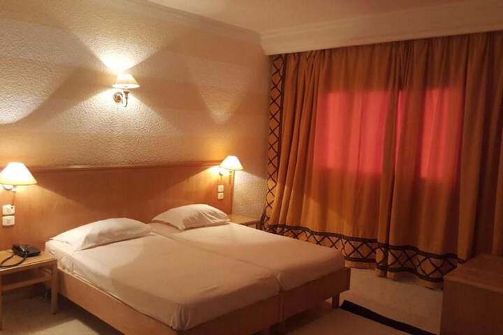 Room 5 of 17